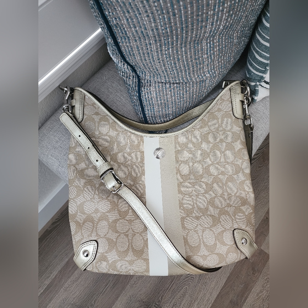 Coach Beige & White & Gold Adjustable 1 Crossbody/1 Shoulder Strap - Picture 5 of 16